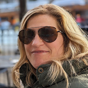 Meet your Posher, Debra